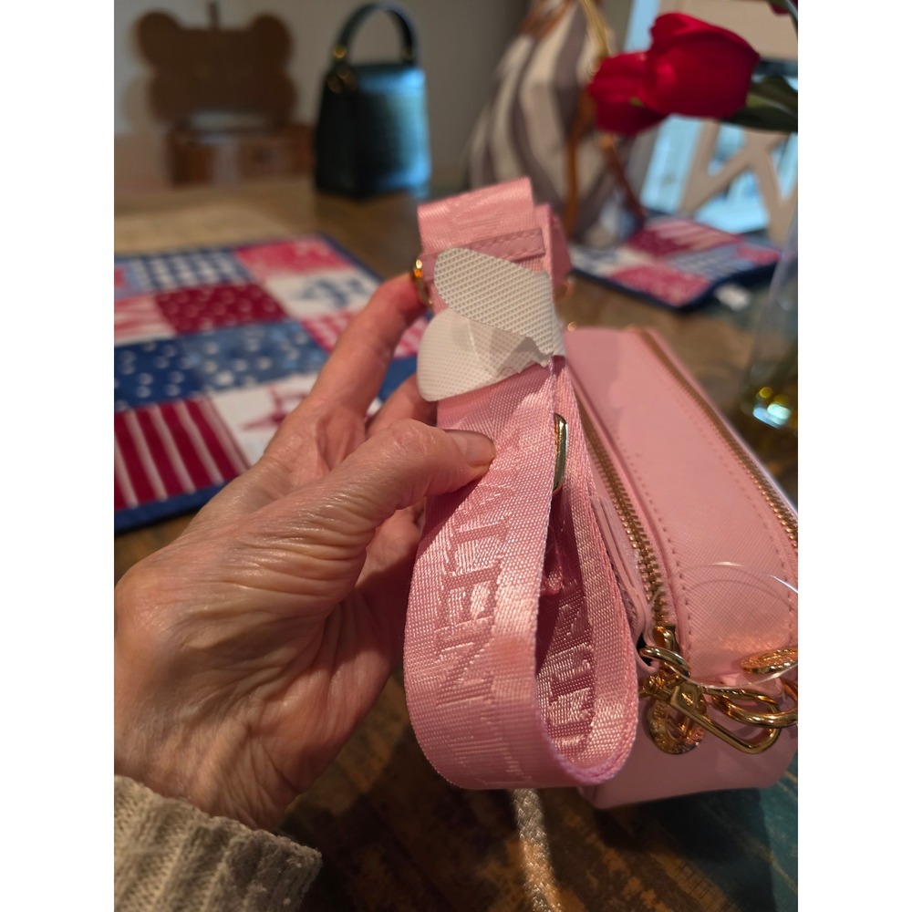 Valentino Orlandi Pink VEGAN Saffiano Studded V Logo Crossbody Camera Bag NWT - Picture 5 of 8